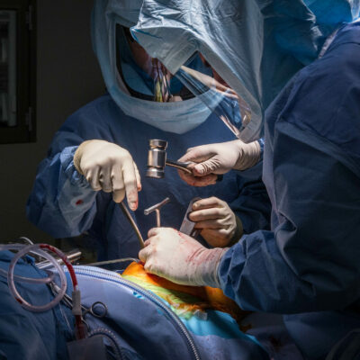 Dr Kilby in hip replacement surgery